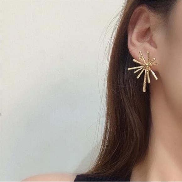 NWOT Rena 14K Gold Plated Burst Earrings - Picture 3 of 3